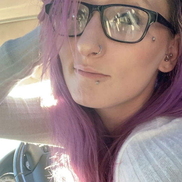 Meet your Posher, Kerstyn! โฃ - Picture 14 of 17